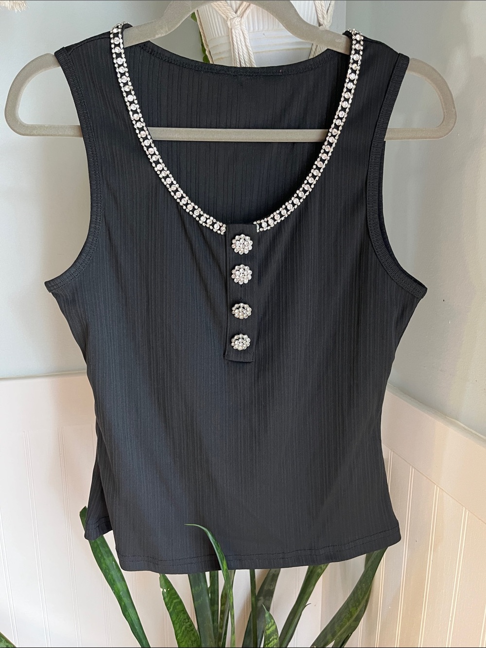 Black Sleeveless Jewel-Trim Ribbed Tank Top